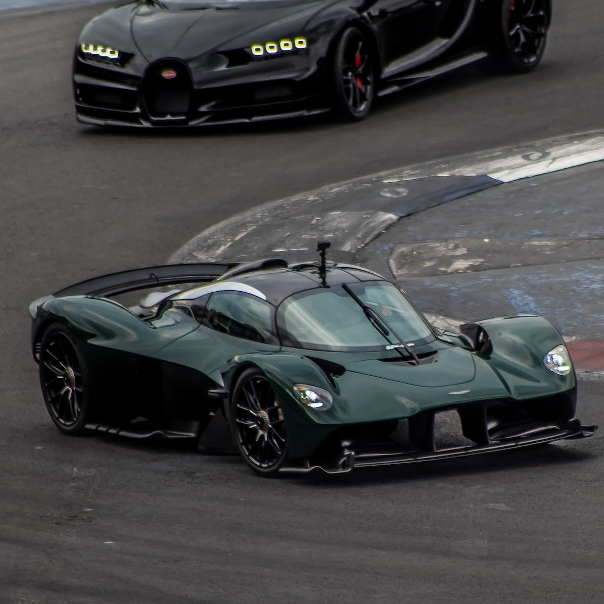 Aston Martin Valkyrie Skiträger/-halterung