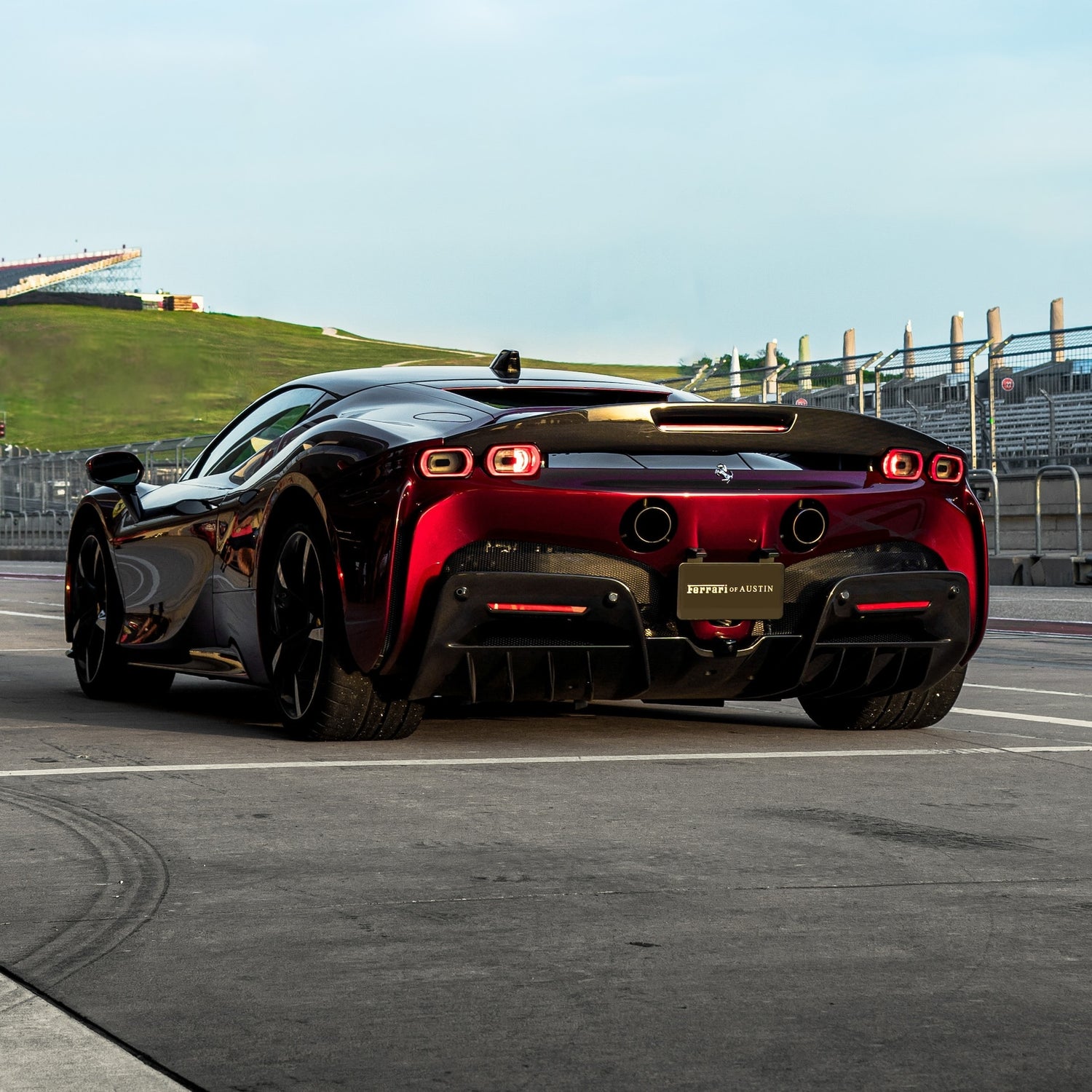 Ferrari SF90 Fahrradträger