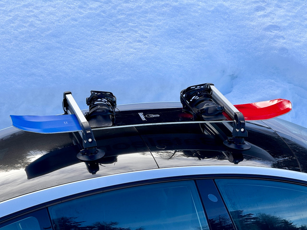 Support pour skis et snowboards de piste